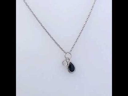 Rotating video showing the jewelry item