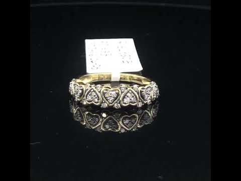 Rotating video showing the jewelry item