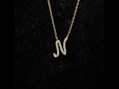 Rotating video showing the jewelry item