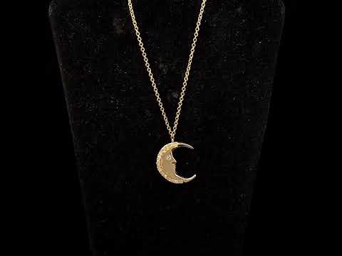 Rotating video showing the jewelry item