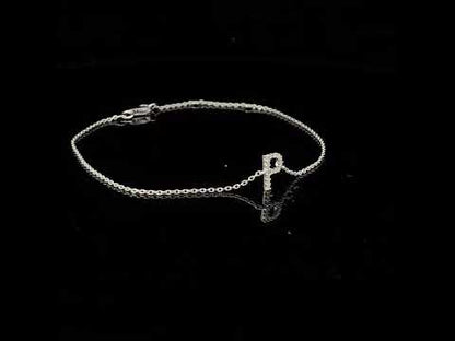 Rotating video showing the jewelry item