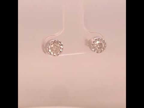 Rotating video showing the jewelry item