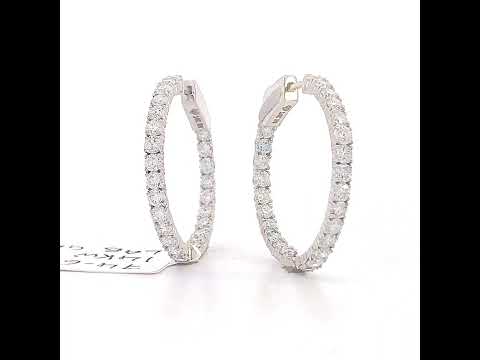 Rotating video showing the jewelry item