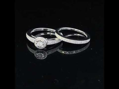 Rotating video showing the jewelry item