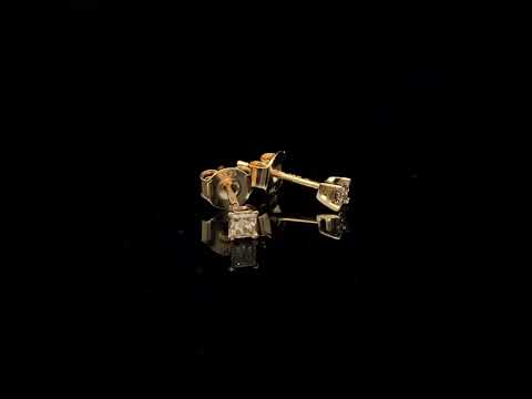 Rotating video showing the jewelry item
