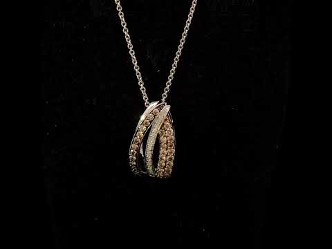 Rotating video showing the jewelry item