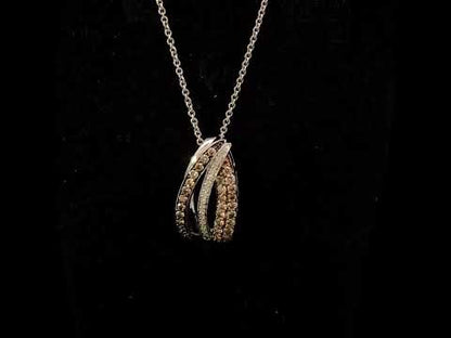 Rotating video showing the jewelry item