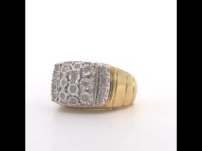 Rotating video showing the jewelry item