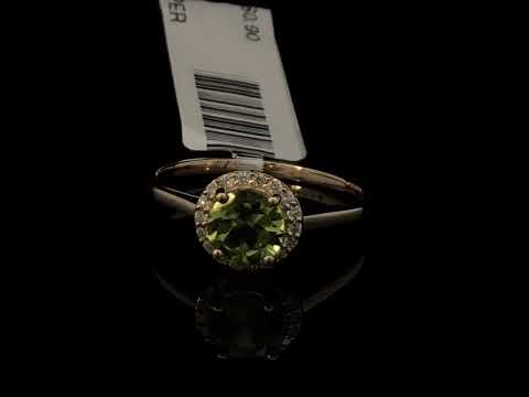 Rotating video showing the jewelry item