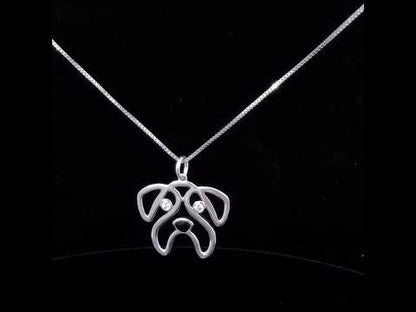 Rotating video showing the jewelry item