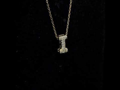 Rotating video showing the jewelry item