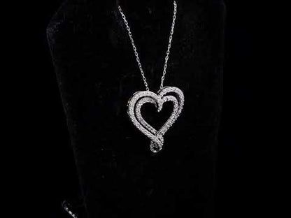 Rotating video showing the jewelry item