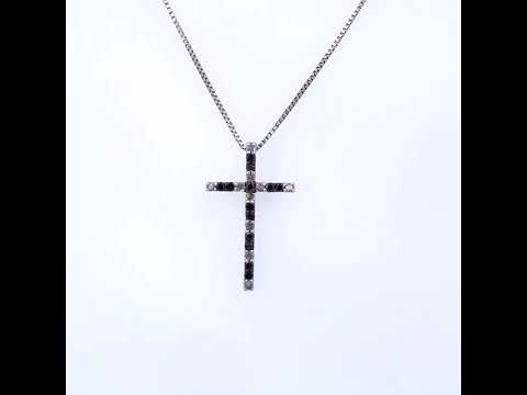 Rotating video showing the jewelry item