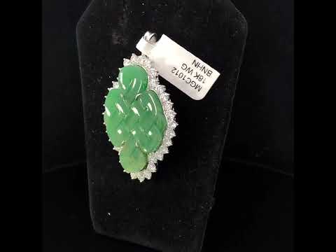 Rotating video showing the jewelry item