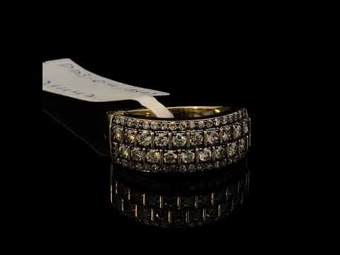 Rotating video showing the jewelry item