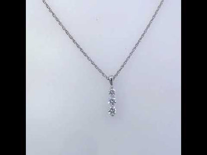 Rotating video showing the jewelry item