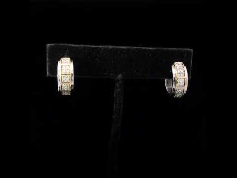 Rotating video showing the jewelry item