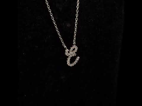 Rotating video showing the jewelry item