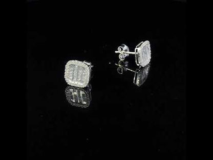 Rotating video showing the jewelry item