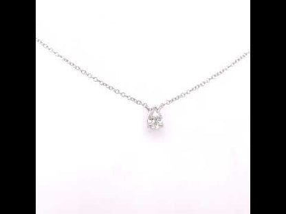 Rotating video showing the jewelry item