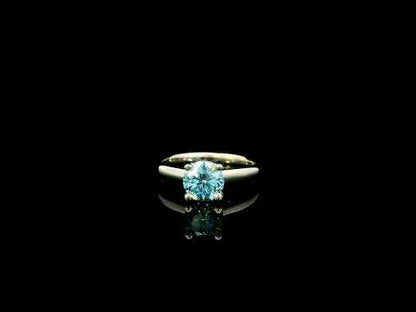 Rotating video showing the jewelry item