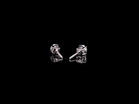 Rotating video showing the jewelry item