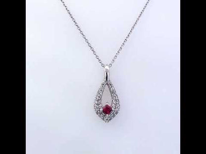 Rotating video showing the jewelry item