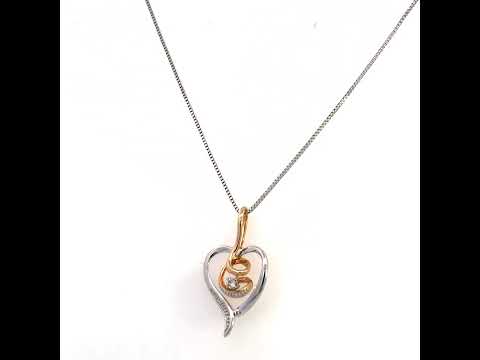 Rotating video showing the jewelry item