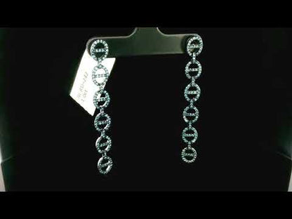 Rotating video showing the jewelry item