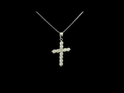 Rotating video showing the jewelry item