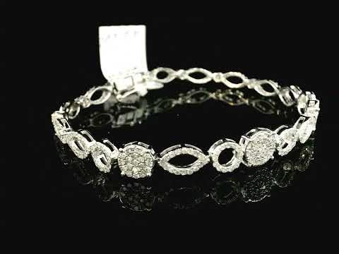 Rotating video showing the jewelry item