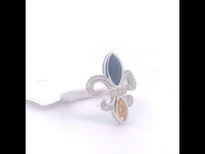 Rotating video showing the jewelry item