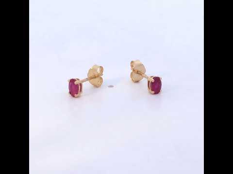 Rotating video showing the jewelry item