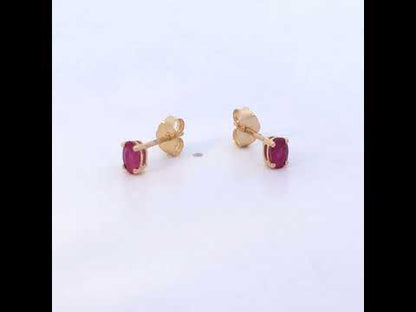 Rotating video showing the jewelry item