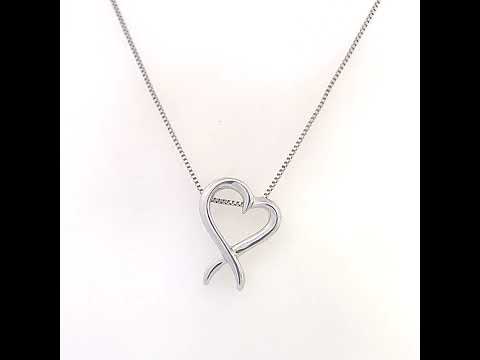 Rotating video showing the jewelry item