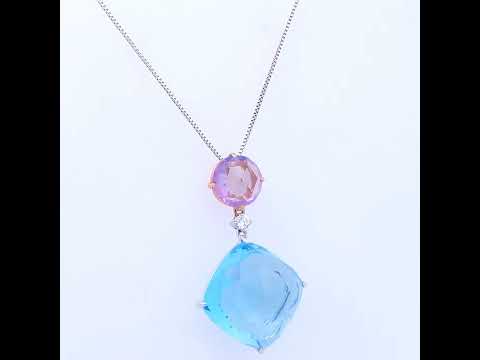 Rotating video showing the jewelry item