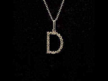 Rotating video showing the jewelry item