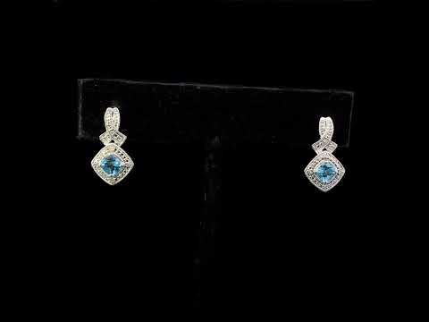 Rotating video showing the jewelry item