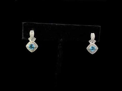 Rotating video showing the jewelry item