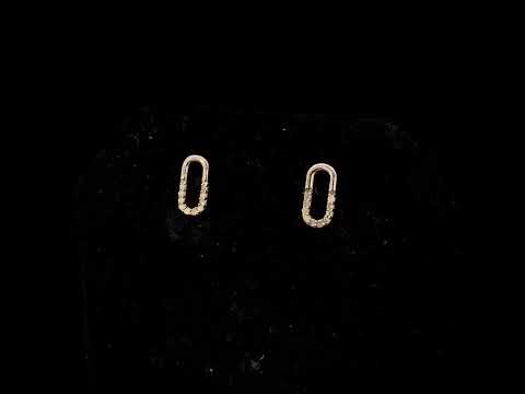 Rotating video showing the jewelry item