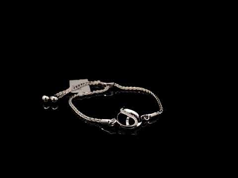 Rotating video showing the jewelry item