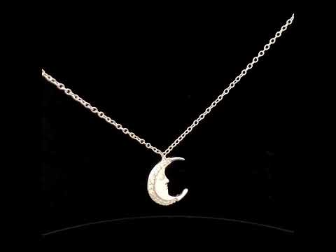 Rotating video showing the jewelry item