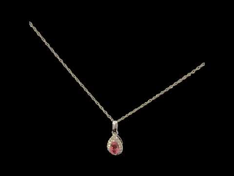 Rotating video showing the jewelry item