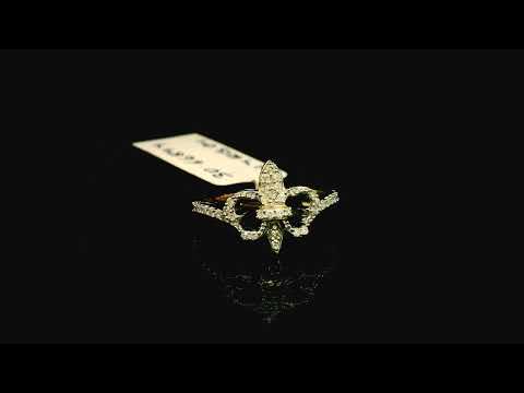 Rotating video showing the jewelry item
