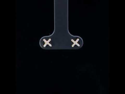 Rotating video showing the jewelry item