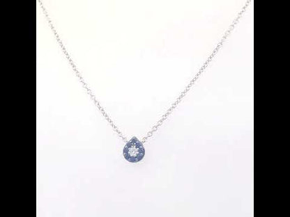 Rotating video showing the jewelry item