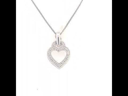 Rotating video showing the jewelry item