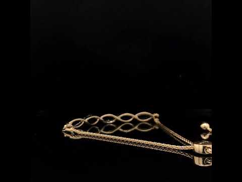 Rotating video showing the jewelry item