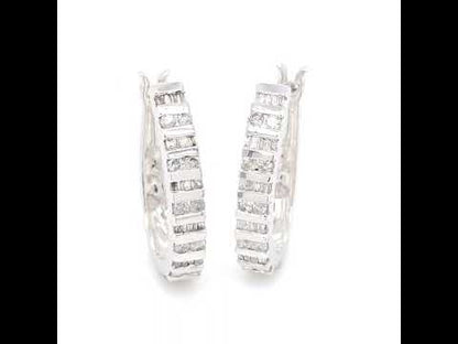 Rotating video showing the jewelry item