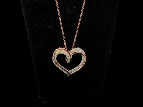 Rotating video showing the jewelry item